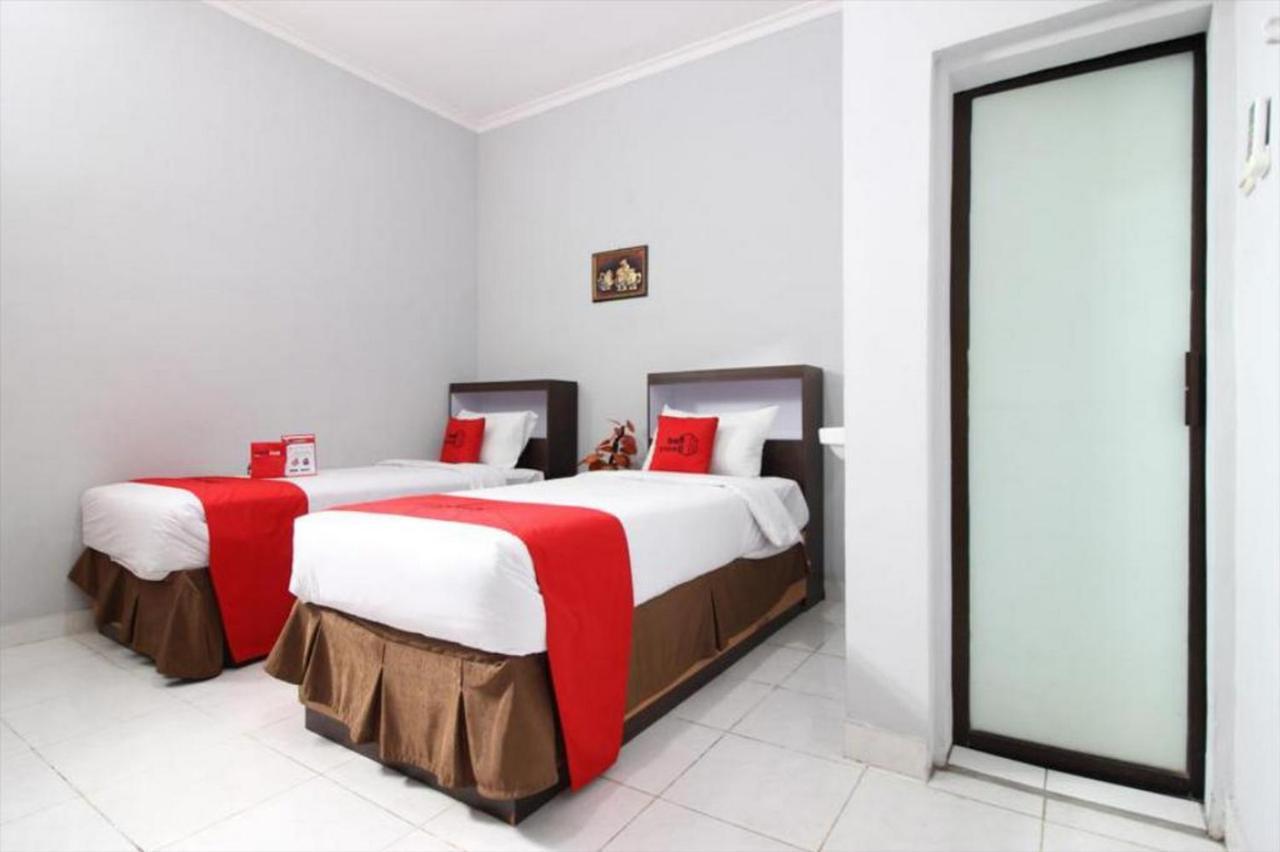 Reddoorz Plus @ Hotel Star 88 Tugu Экстерьер фото