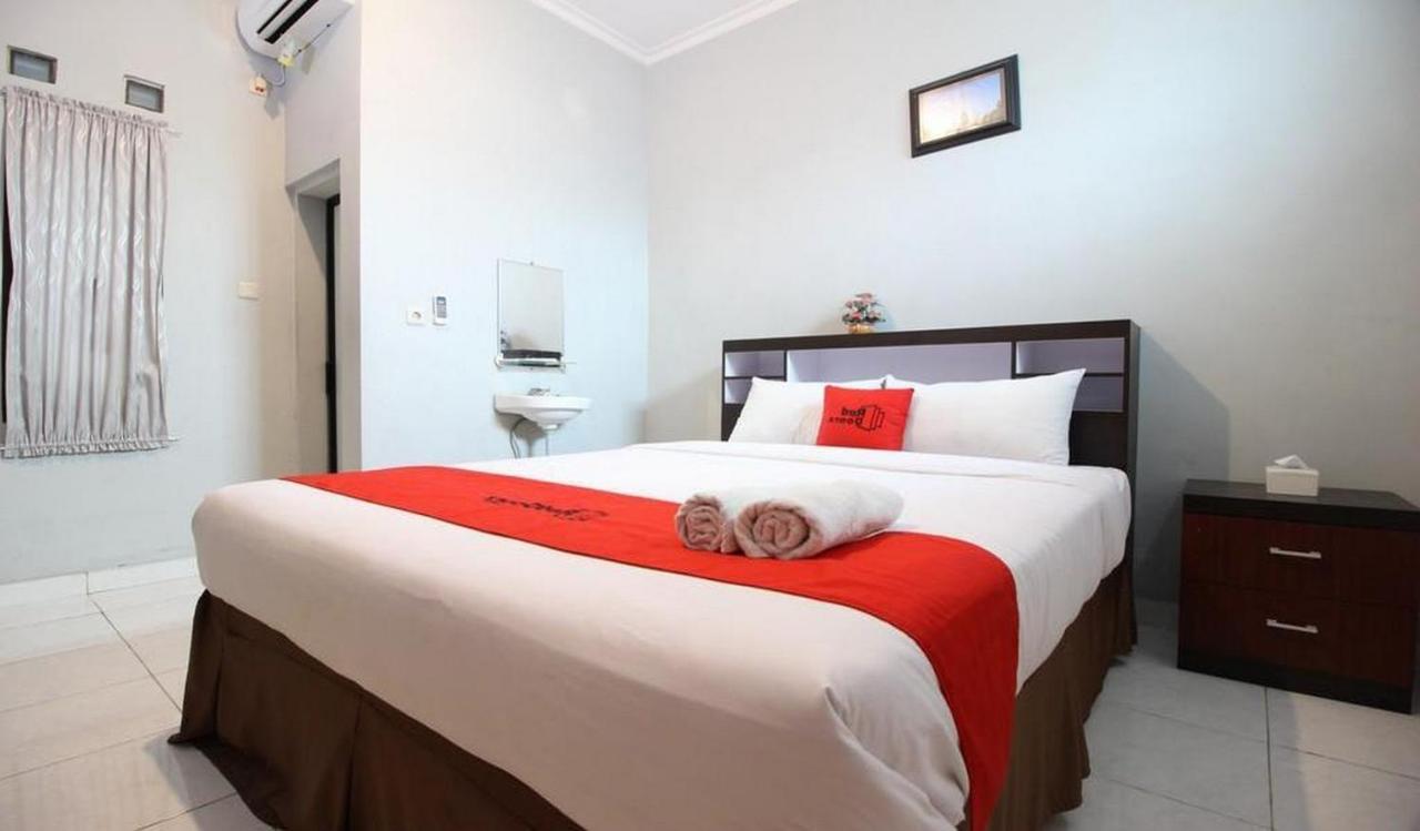 Reddoorz Plus @ Hotel Star 88 Tugu Экстерьер фото